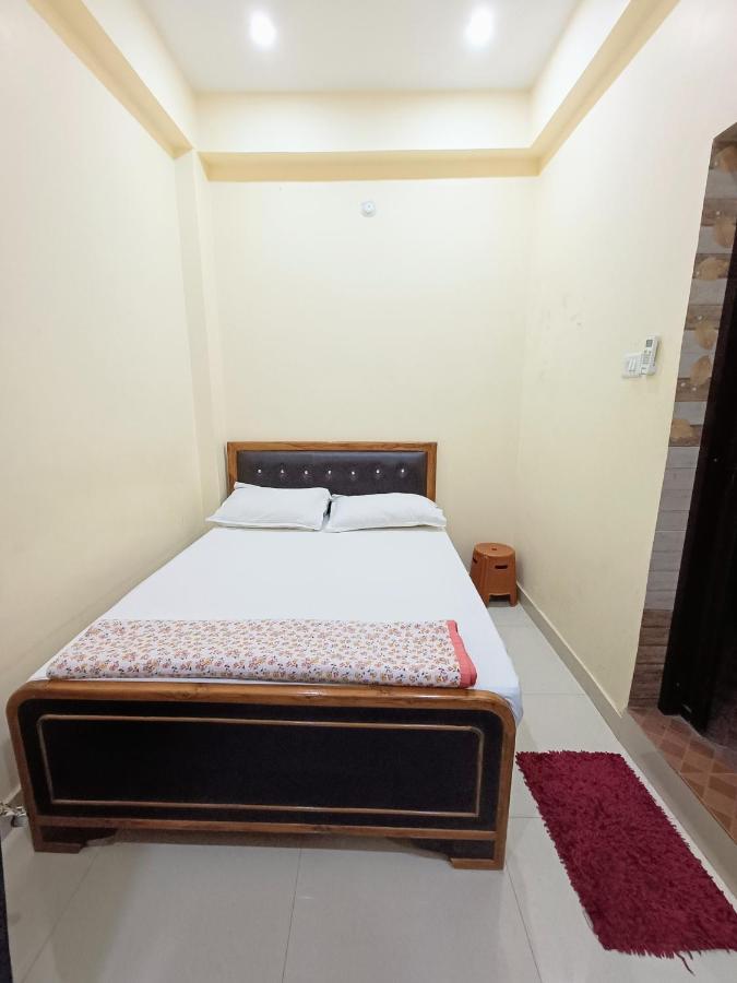 Saraswati Palace Varanasi Bagian luar foto