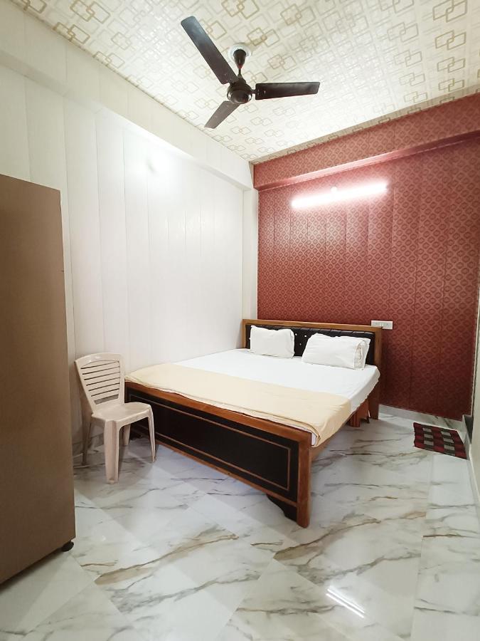Saraswati Palace Varanasi Bagian luar foto